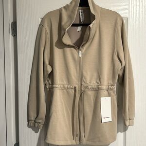 NWT Lululemon Cinch-Waist Softstreme Jacket - Trench Size 8